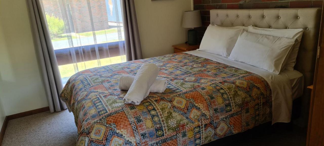 Halls Haven Units Resort