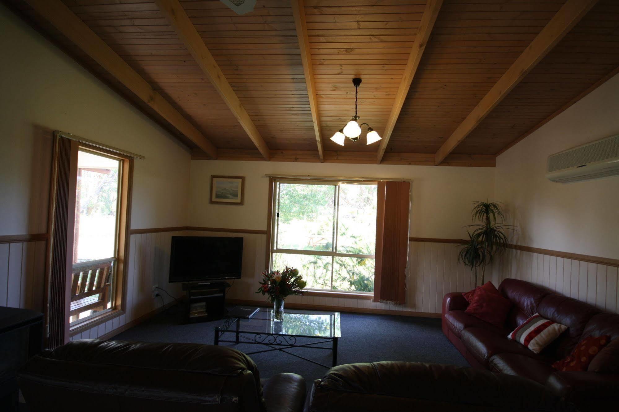 Halls Haven Units Resort 3*
