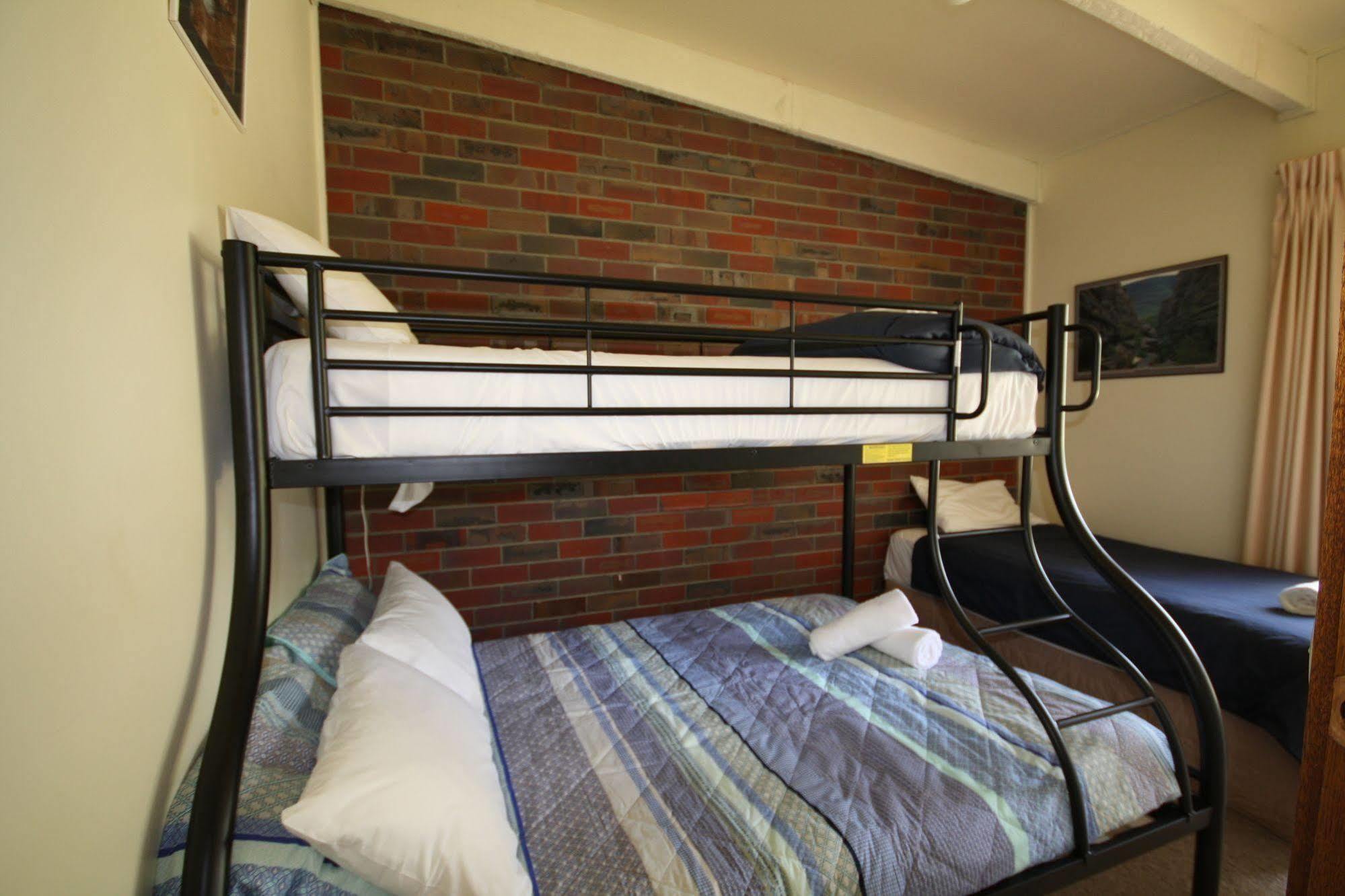 Halls Haven Units 3*